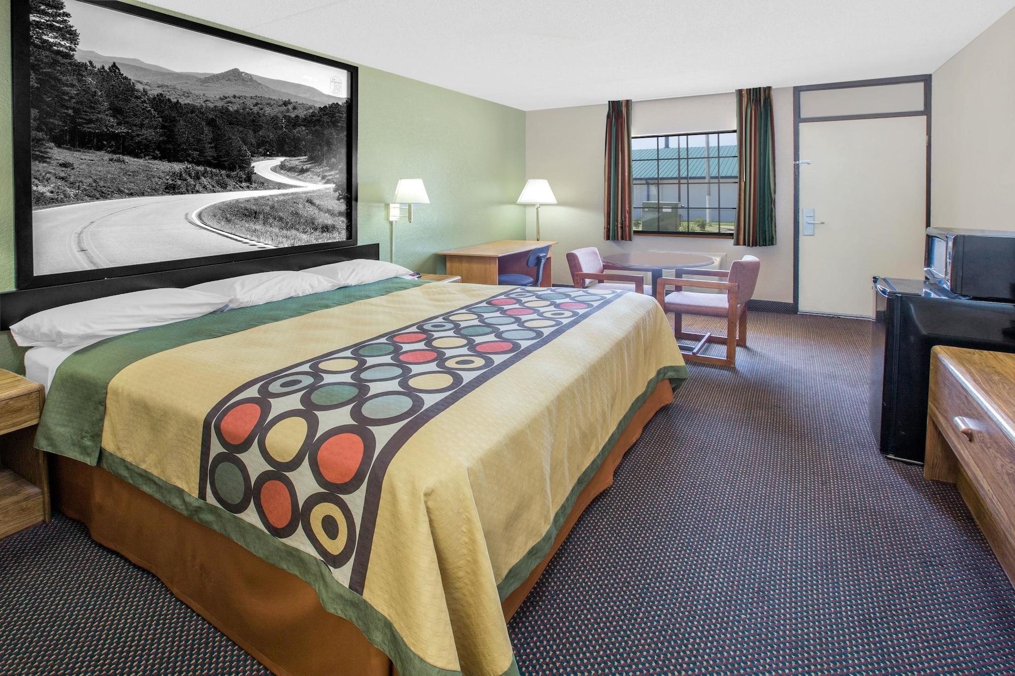 Super 8 By Wyndham Clarksville Ar Kültér fotó