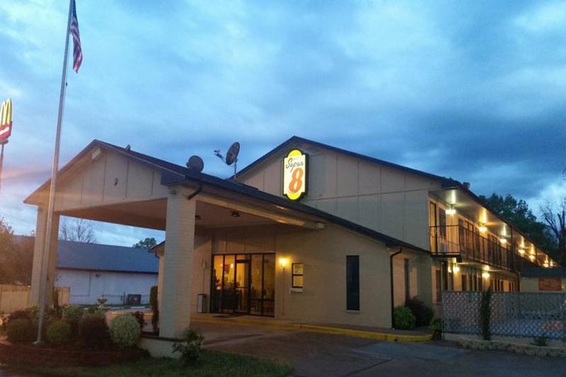 Super 8 By Wyndham Clarksville Ar Kültér fotó